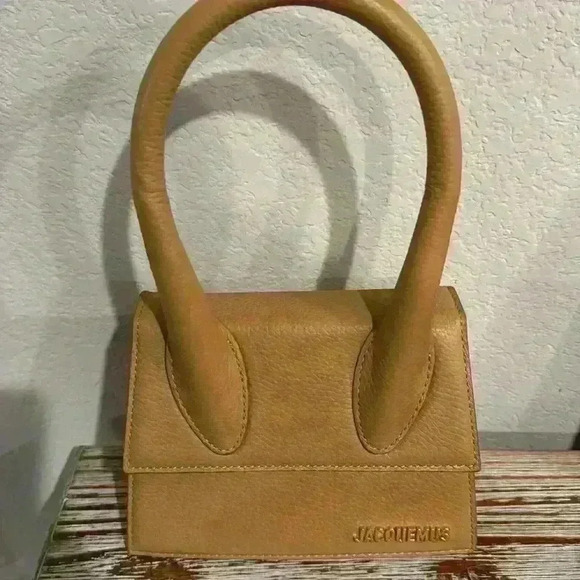 Authentic Jacquemus Le Chiquito Moyen Bag - Picture 3 of 4